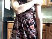 韓國美少女在厨房自拍裸體